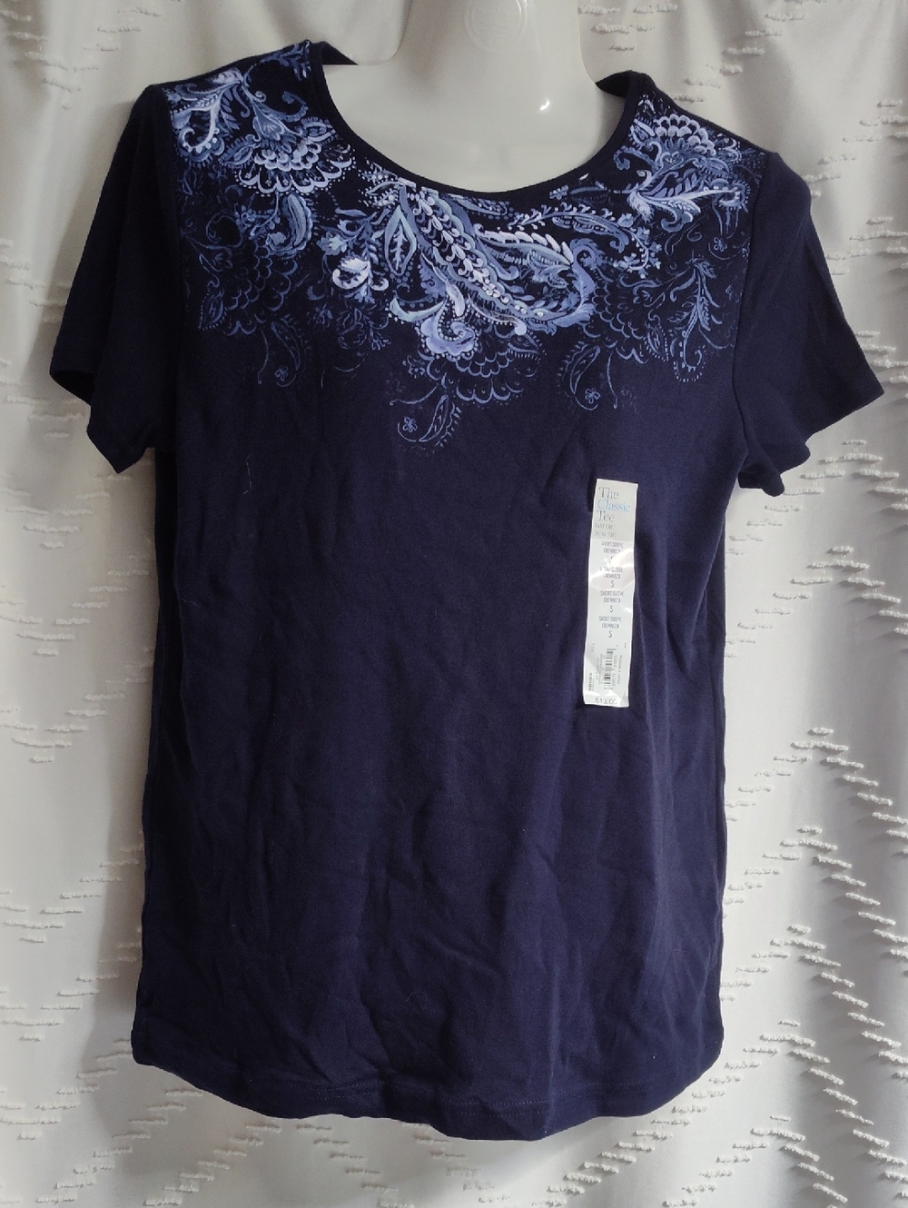 croft & barrow Navy Short Sleeve Tee with Light Blue Paisley Yoke